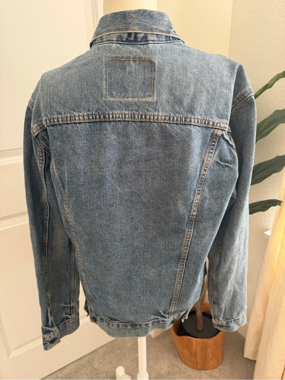 Levi’s Trucker Jean Jacket 72334 Men’s Medium Blue Denim 100% Cotton